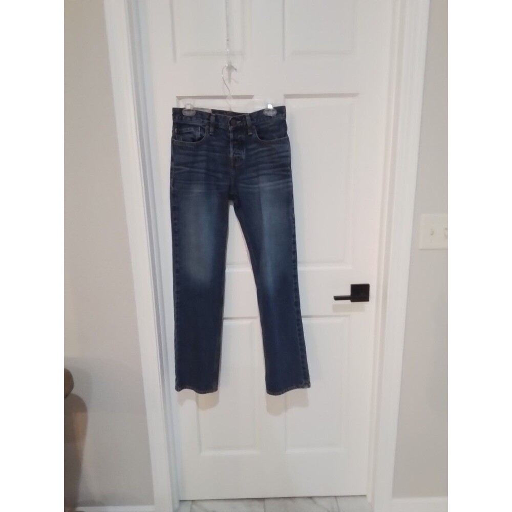 WOMEN'S HOLLISTER BLUE JEANS. SZ 28 X 30. STRAIGHT LEG.